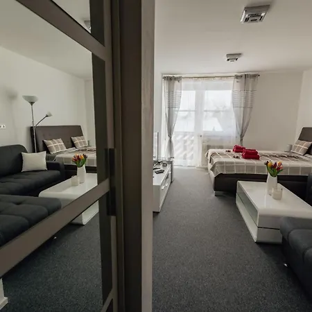 شقة 15 Mymara Bešeňová